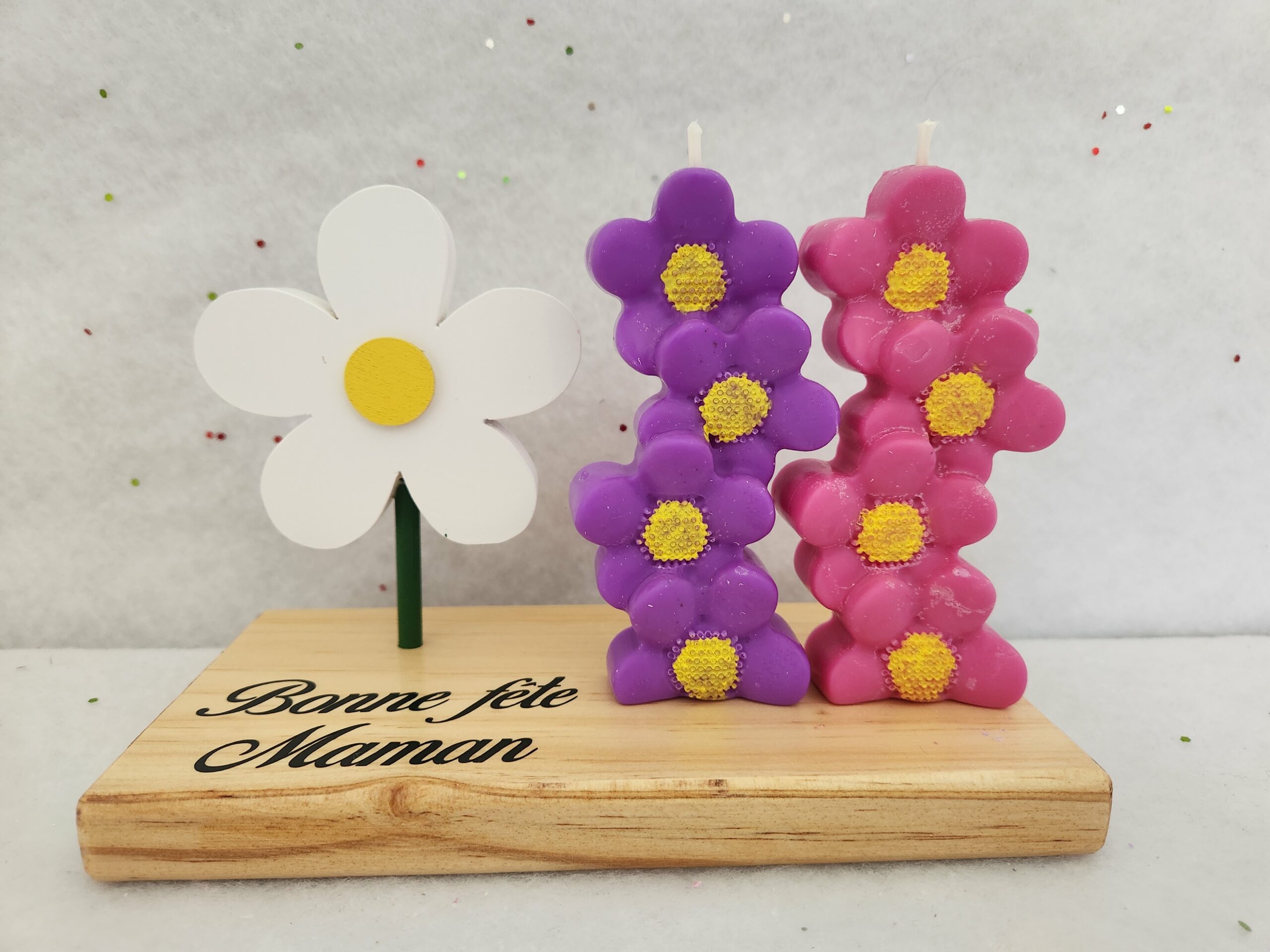Rangée de fleurs Violette et Rose fushia et son socle en bois – Image 1