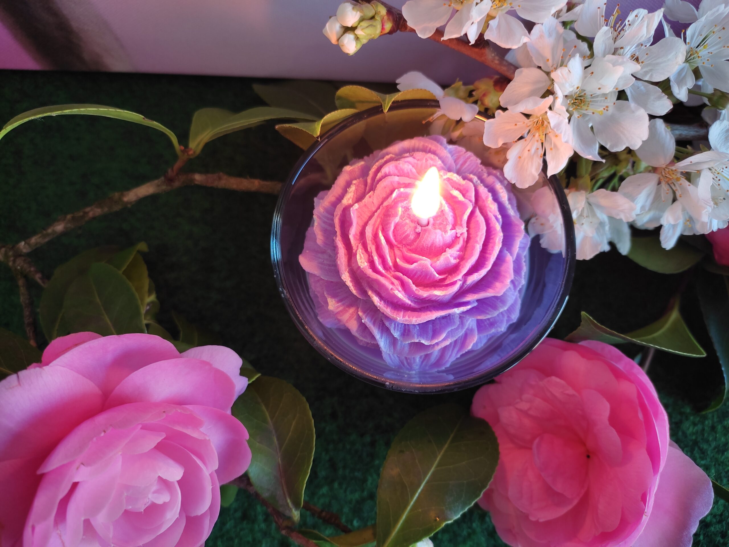 Bougie fleur mauve dans sa verrine – Image 1