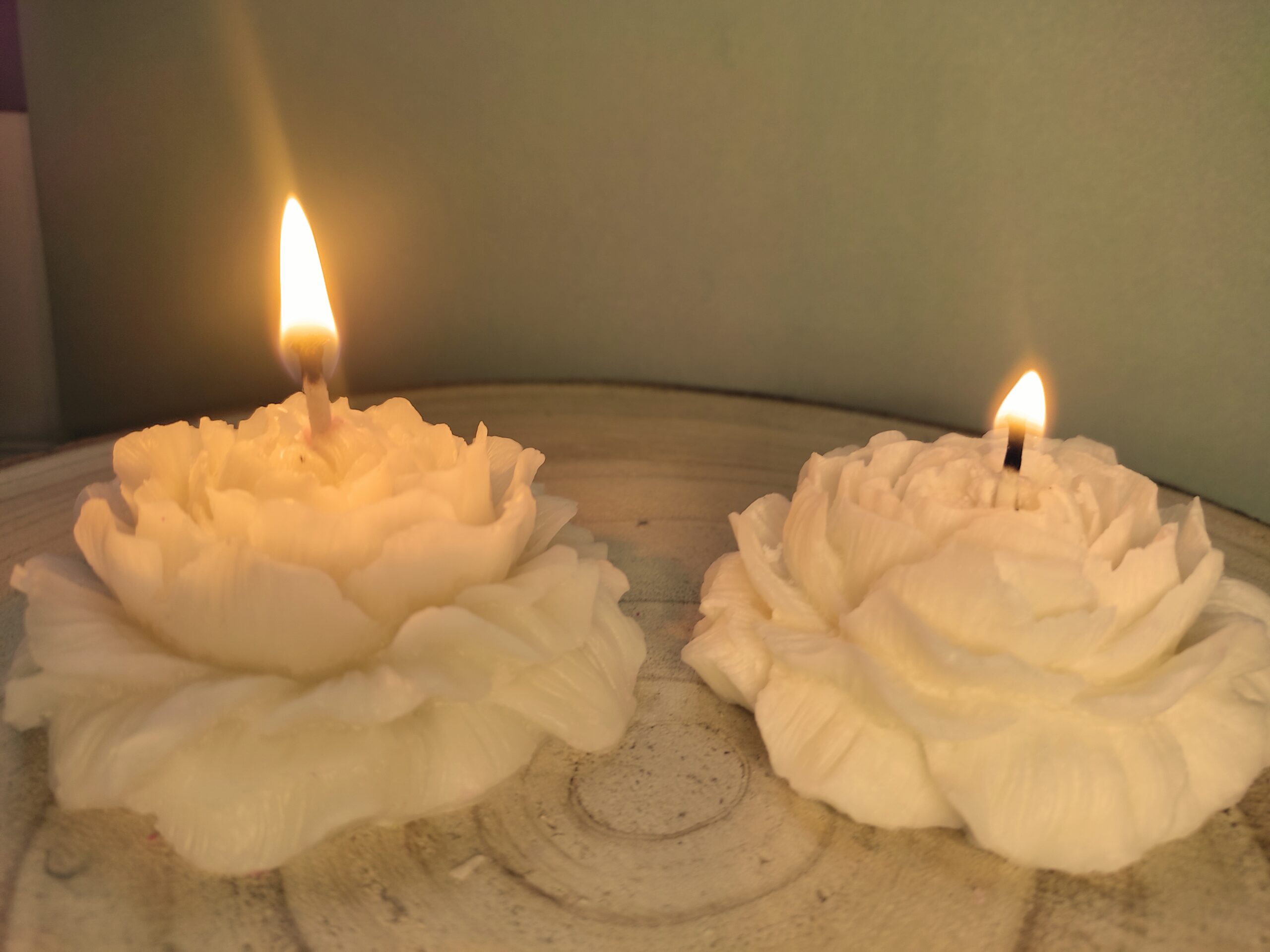 Bougie fleur blanche (x2) – Image 1