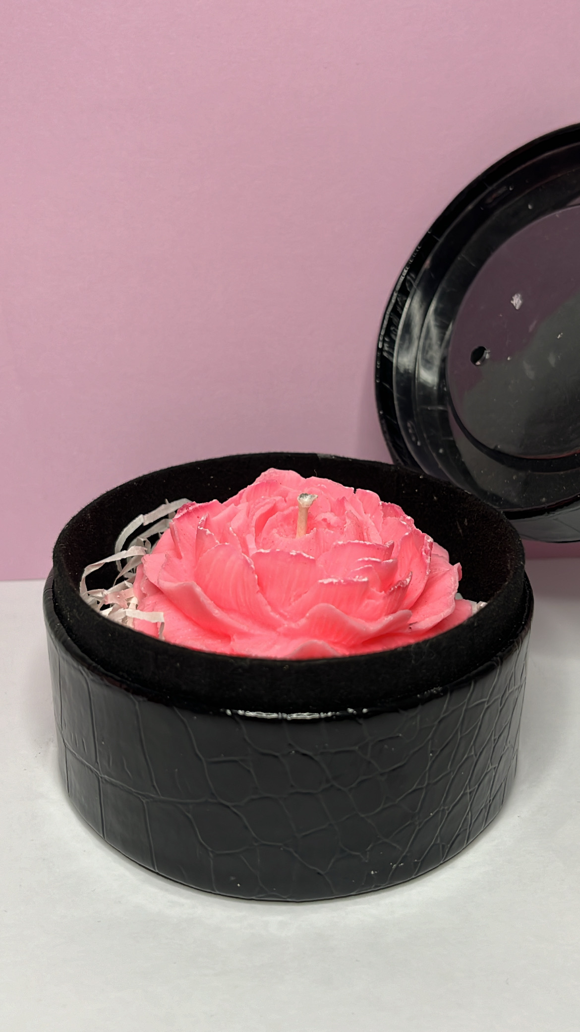 Bougie Fêtes des Mères : Camélia Rose Fluo – Image 3