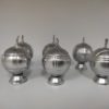 Bougies mini boules de pétanque argent (x10) - Thumbnail Image 2