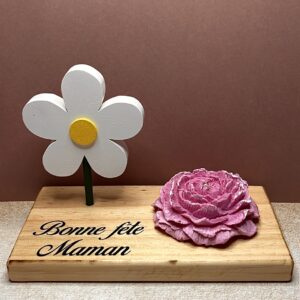 Bougie Camélia Rose et Blanc et son socle en bois