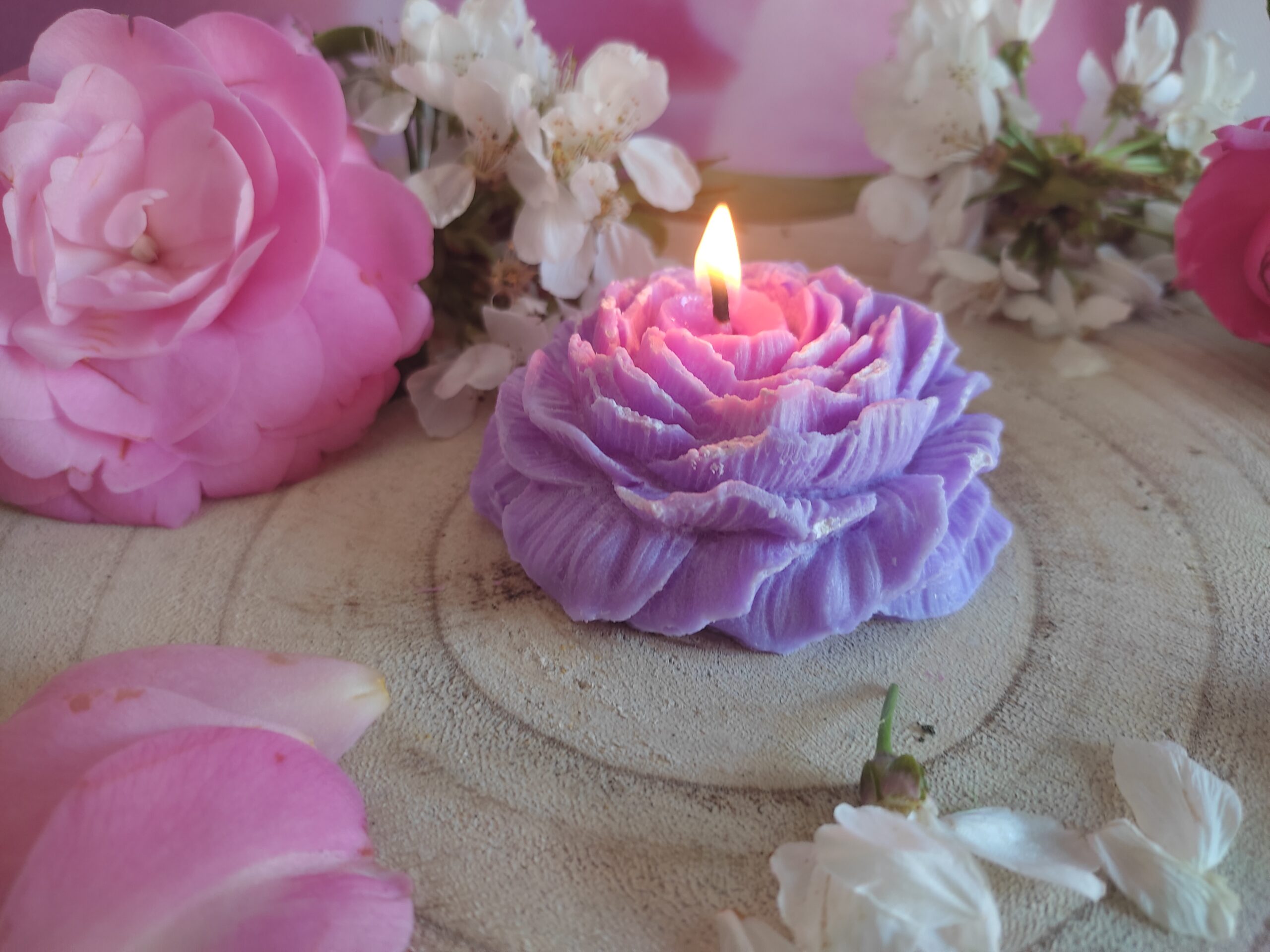 Bougie fleur mauve – Image 1