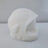 miniature casque de pompier en cire blanche 7 x 7 cm