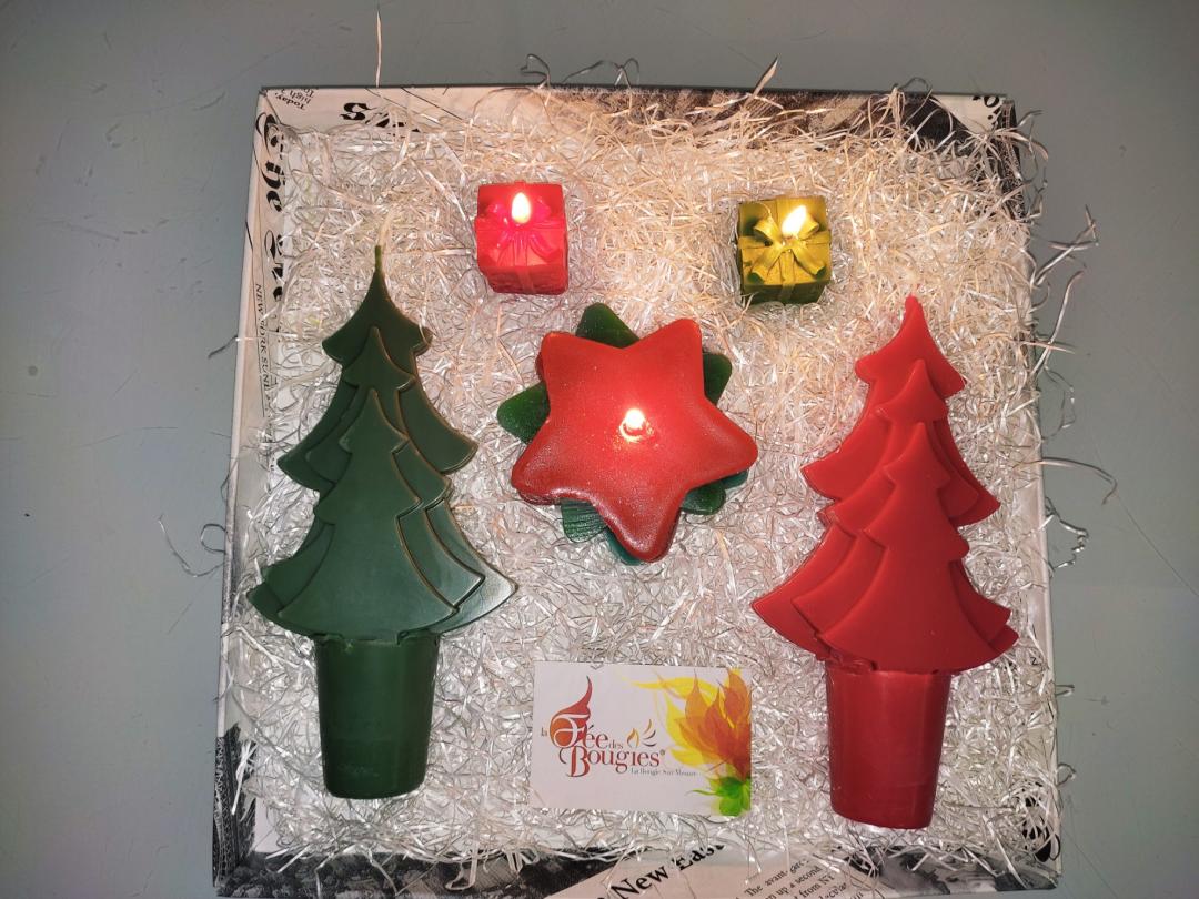 Coffret cadeau de bougies sapins, étoile et cadeaux – Image 1