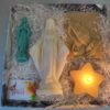 Coffret cadeau de bougie étoile + Vierges Miraculeuse et Marie + tableau Les Mains Jointes - Thumbnail Image 1