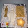 Coffret cadeau de bougie étoile + Vierges Miraculeuse et Marie + tableau Les Mains Jointes - Thumbnail Image 4